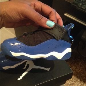 Jordan 6 rings boys 7.5