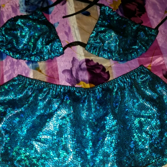 Custom - Picture 2 of 2