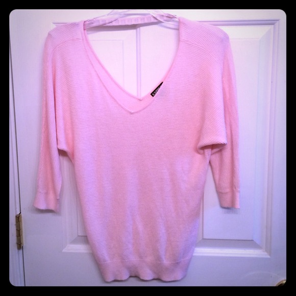 NWOT! Express light pink 3/4 sleeve sweater