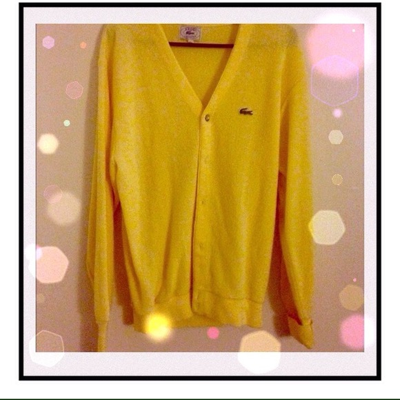 Light lemon color Like new sweater never been worn