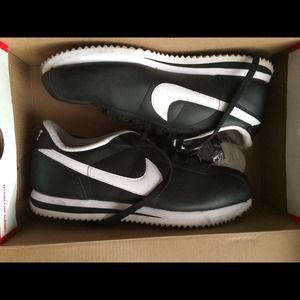 Women Nike Cortez shoe