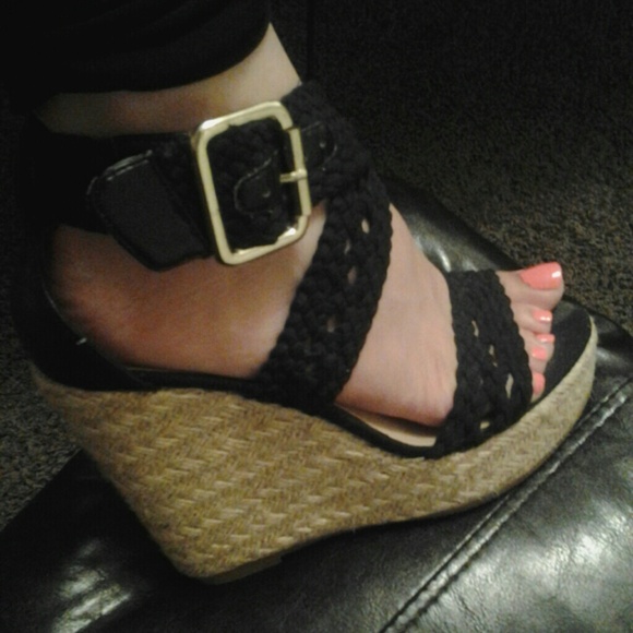 Steve Madden Shoes - STEVE MADDEN Black Raffia Wedge Sandals 5.5