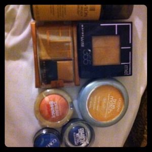 BUNDLE Makeup Bundle! No Trade