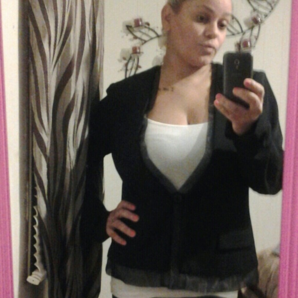 Blazer - Picture 4 of 4