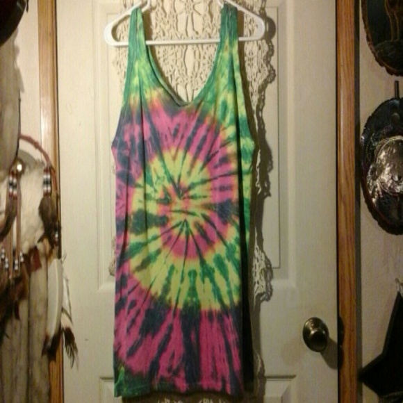 GEAR Tops - Awesome tye dye tank/mimi dress. GIFTED