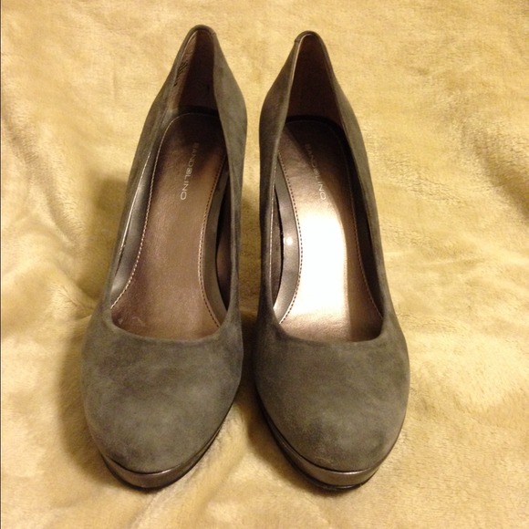 Grey Pumps