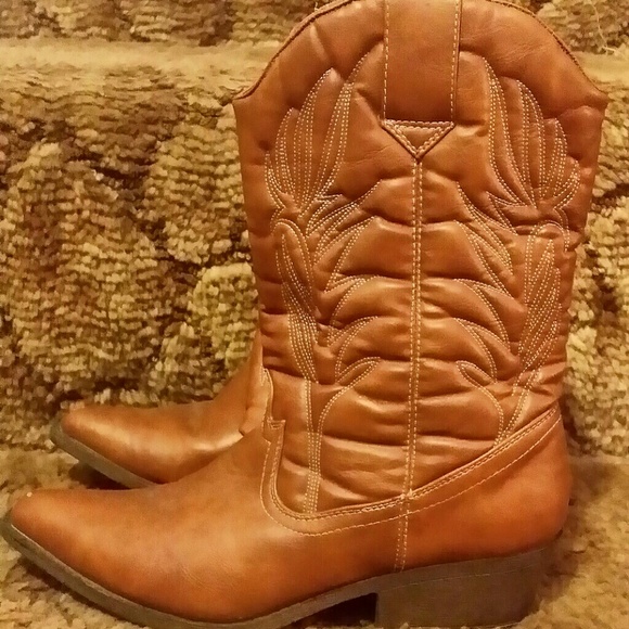 Cute girls cowboys boots