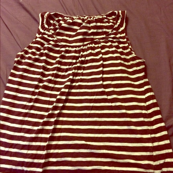An adorable maternity/nursing top! - Picture 1 of 2