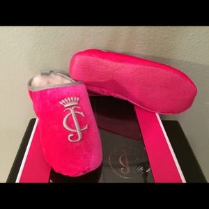 Juicy Couture Slippers