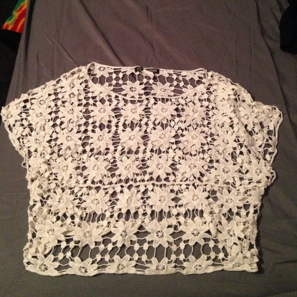 REDUCED ☑️ Lace top - Picture 2 of 2