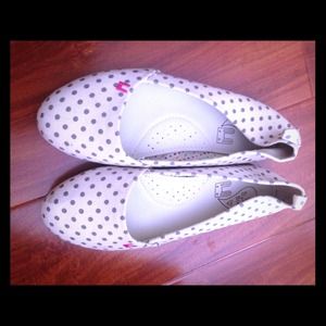 Cute flat shoes
