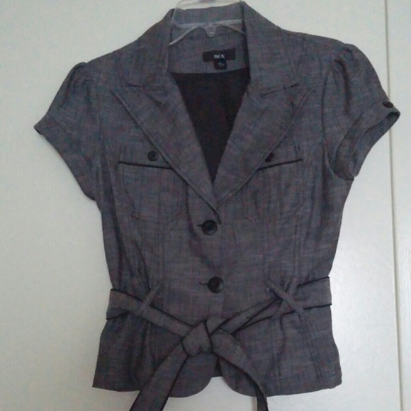 Short sleeved blazer