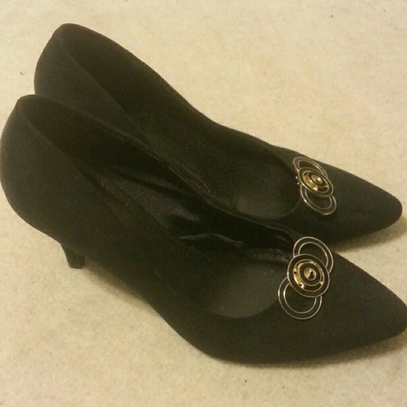 H&M 2" heel suede pumps