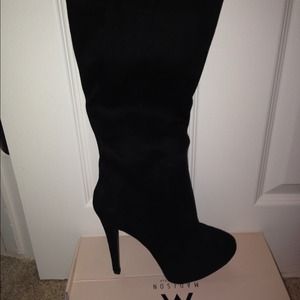 Black suede boots with expandable calf
