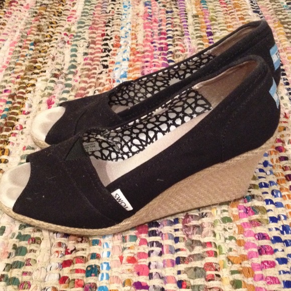 Black TOMS wedges