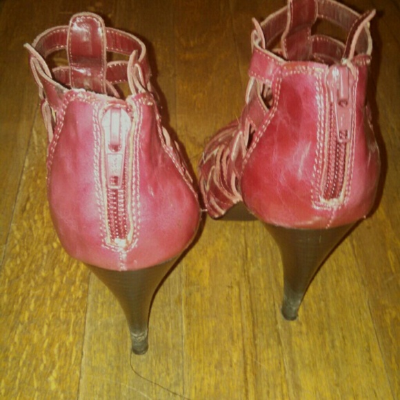 Shoes - Picture 2 of 2