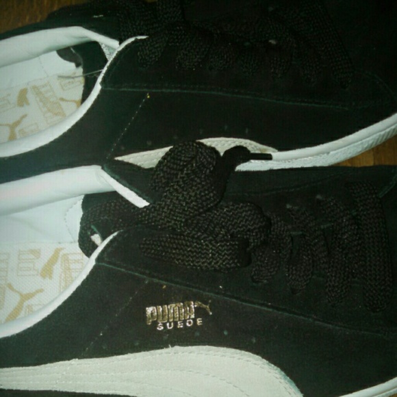 Shoes - Picture 2 of 3