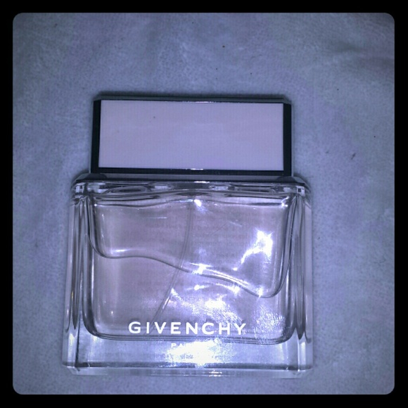 **SOLD** GIVENCHY Dahlia Noir - Picture 1 of 2