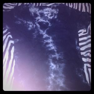 Empyre vneck tye dye tee