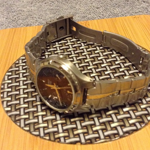 Watch - Picture 2 of 4