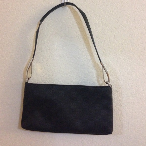 🔃💟 DKNY black shoulder bag