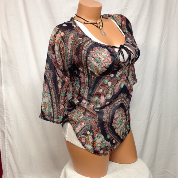 ♥️BUNDLED♥️🍁3 ᶠᴼᴿ $20 ᴰᴱᴬᴸ🍁Sheer long Sleeve Boh - Picture 2 of 4