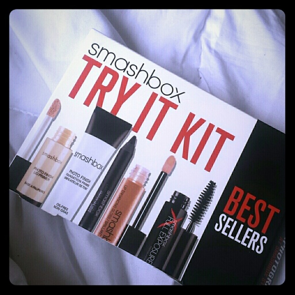 🔜FREE WITH PURCHASE SMASHBOX TRY IT KIT