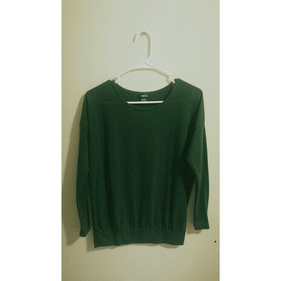Dark green sweatshirt