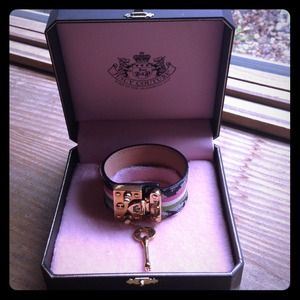 Juicy Couture Locking Bracelet & Key Necklace BN!!