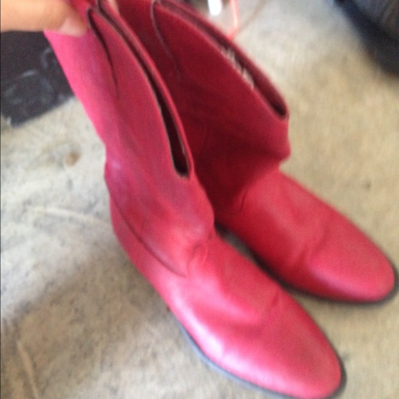 Red cow girls boots size 8 wore once