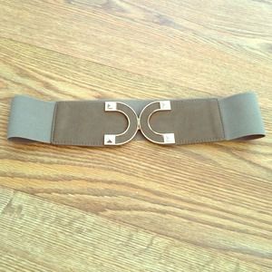 Taupe belt