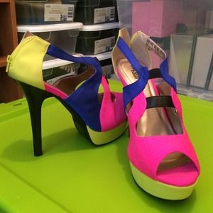 Crazy color shoes!