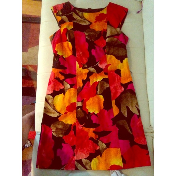 👉👉SIGNATURE BY ROBBIE BEE SZ10 DRESS-NEVER WORN!