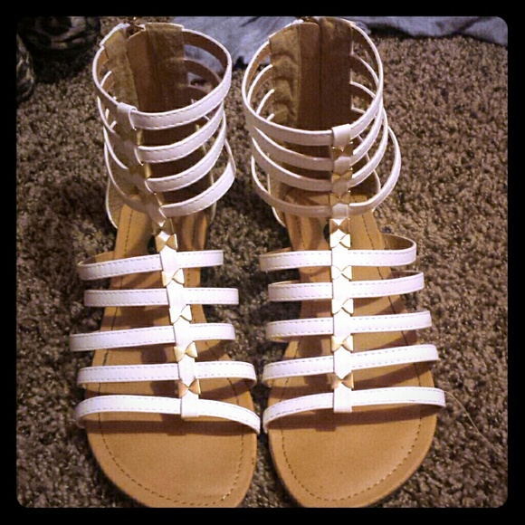 Short white Gladiator sandles