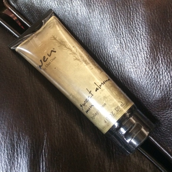 Wen by Chaz Dean Sweet Almond Mint Styling Crème