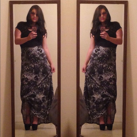 Reserves bundle of pencil and maxi skirt