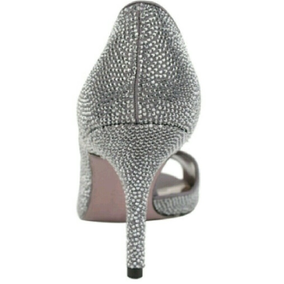 πHOST PICKπNina Frederic Pump - Picture 2 of 3