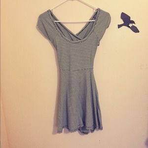 💥Brandy Melville Stripped Bethan Dress