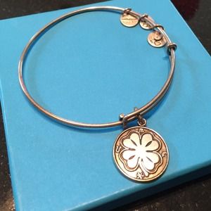 Alex and and clover silver