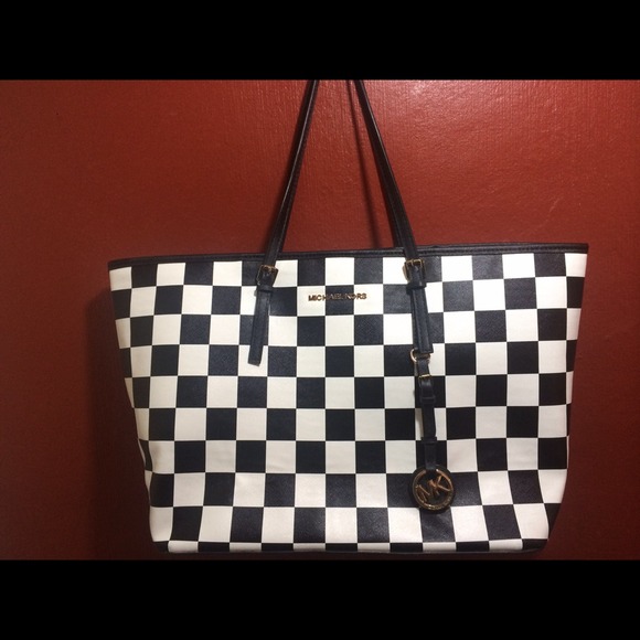 Michael kors saffiano jet set tote traded