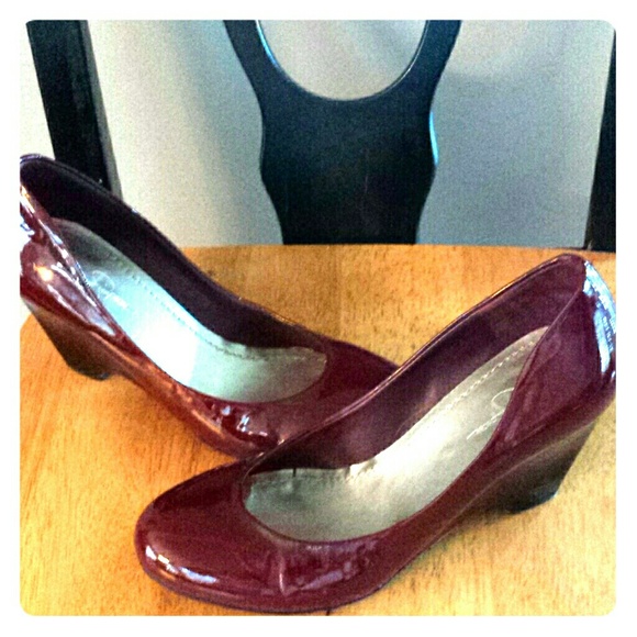 Jessica Simpson patent red leather wedge heels
