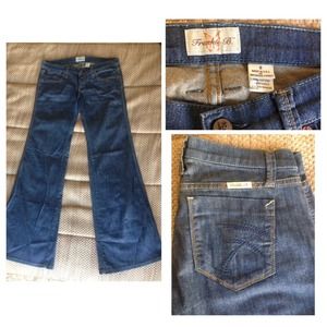 Low-Rise Flare Frankie B jeans