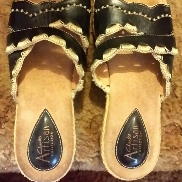 Cute black sandal wedgies with fuzz - Picture 1 of 2
