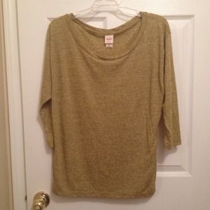 Mossimo 3/4 sleeve shirt. NWOT