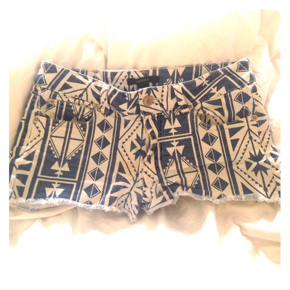 Forever 21 Pants - Tribal print shorts