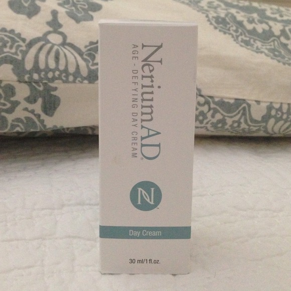 2 NIB Nerium AD day cream