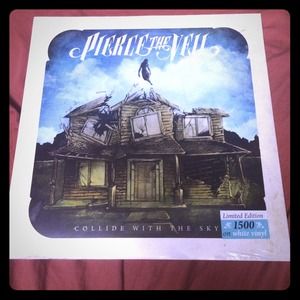 ✨PRICE DROP✨PIERCE THE VEIL LIMITED VINYL SEALED