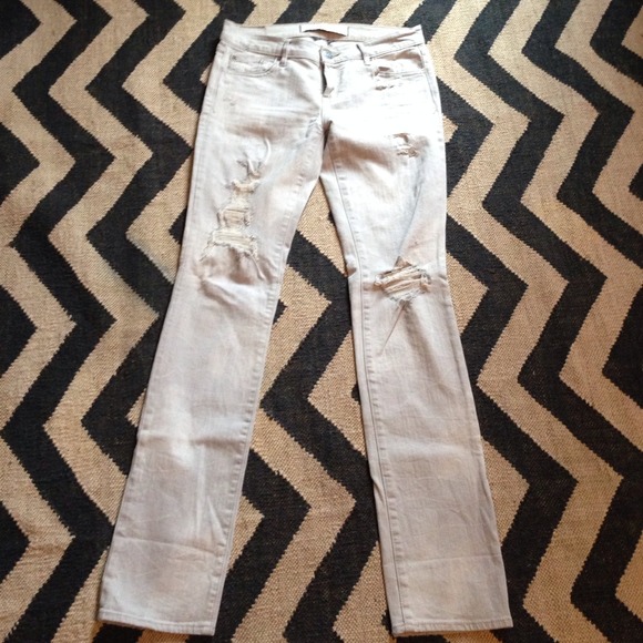 🚫 SOLD - Distressed Gray/Tan A&F Jeans - Picture 2 of 3
