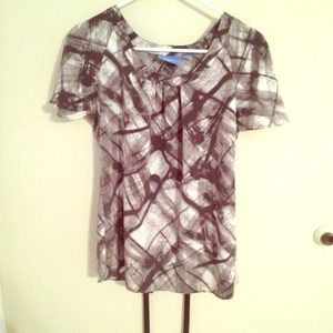Simply Vera Gray and White Shirt