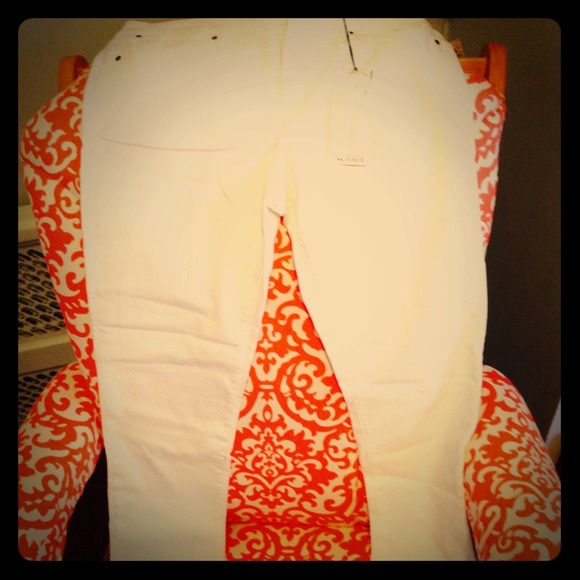 Gap Always Skinny White Jeans